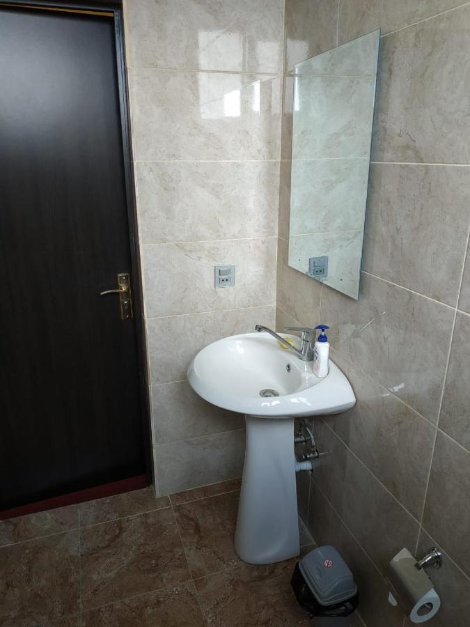 Hostel One لنكران المظهر الخارجي الصورة