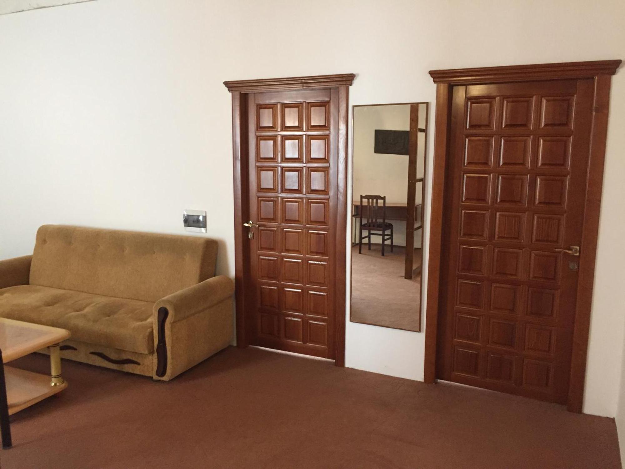 Hostel One لنكران المظهر الخارجي الصورة